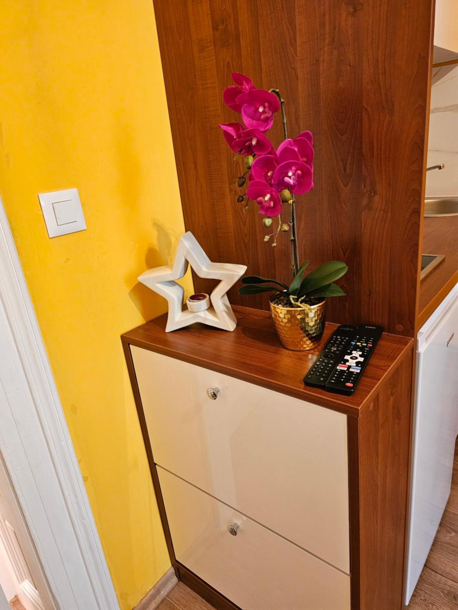 R&N Familiy Apartments Мостар Экстерьер фото